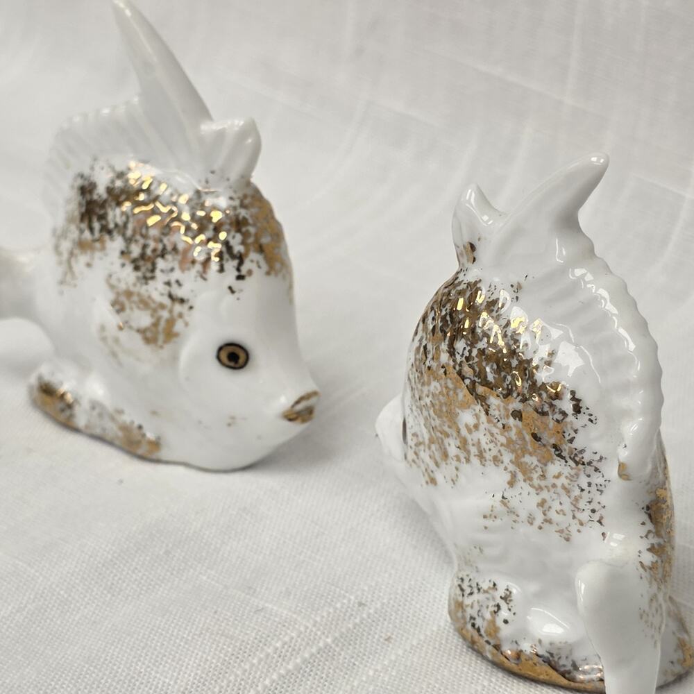 Vintage Japan White Gold Fish Salt & Pepper Shakers Ceramic Figurine Set Mid Cen